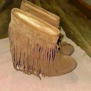 Koolaburra by UGG Veleta fringe wedge boot 10
